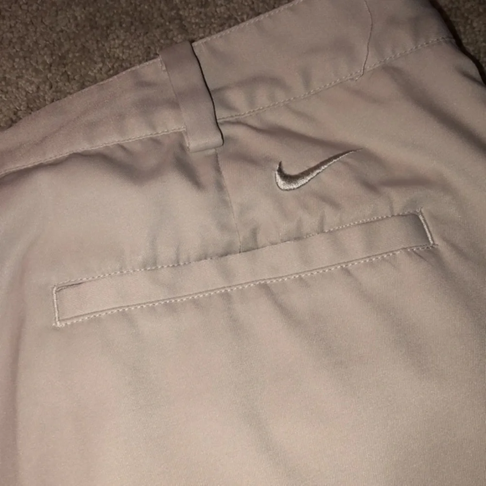 Nike Golf Dri-Fit Shorts Khaki  Men’s Size 36‎